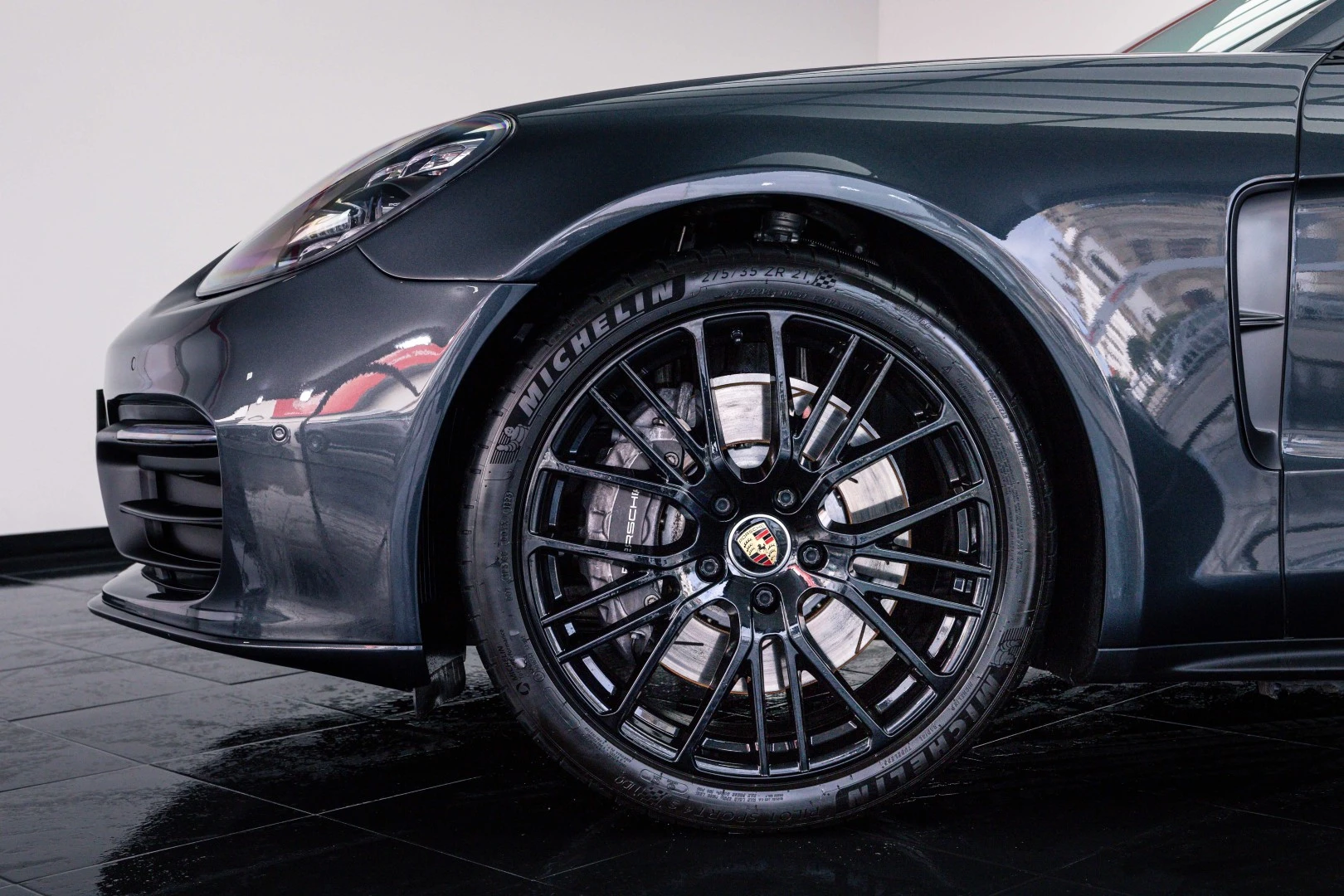 Porsche Panamera Sport Turismo 4 E-Hybrid Platinum Edition