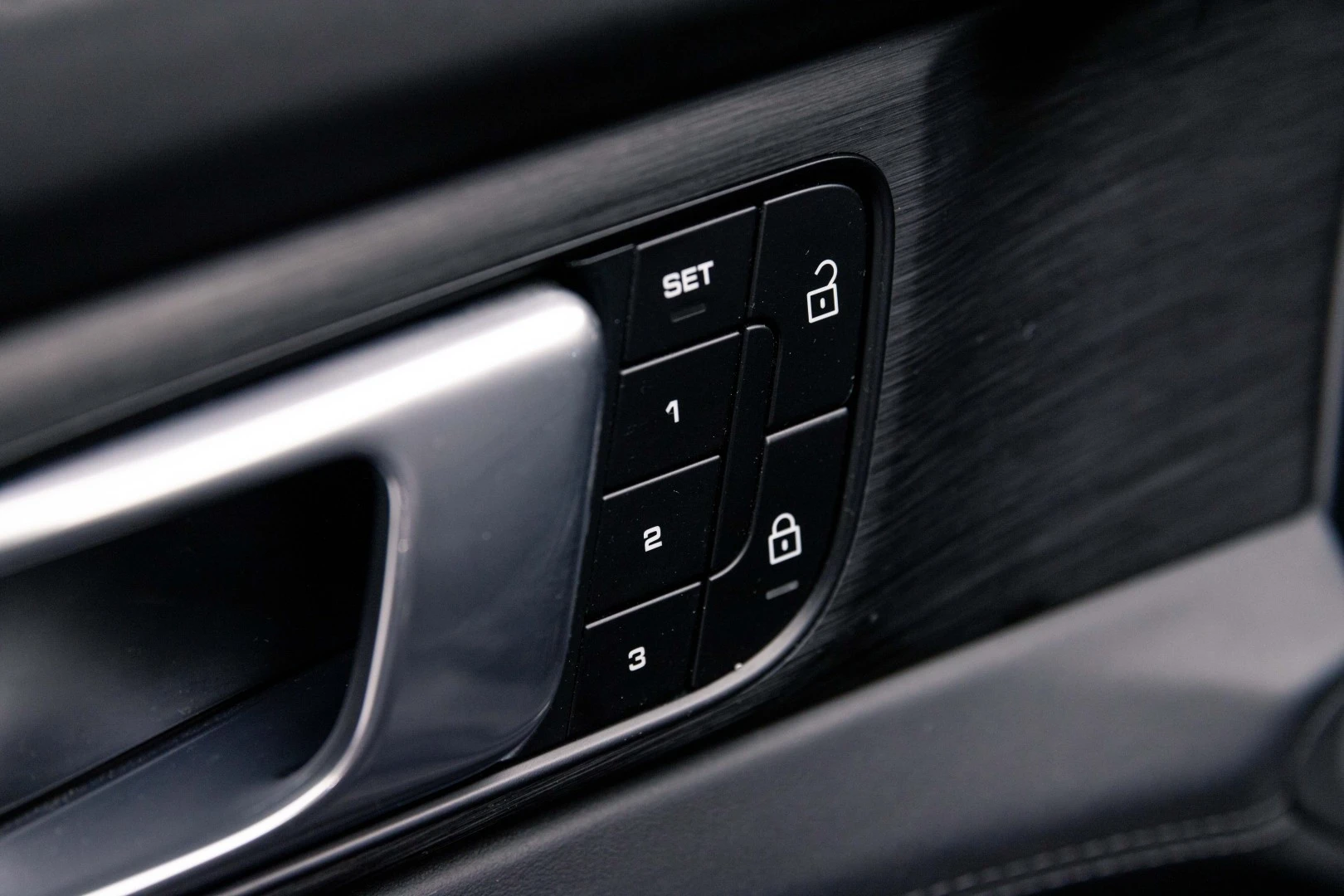 Porsche Panamera Sport Turismo 4 E-Hybrid Platinum Edition