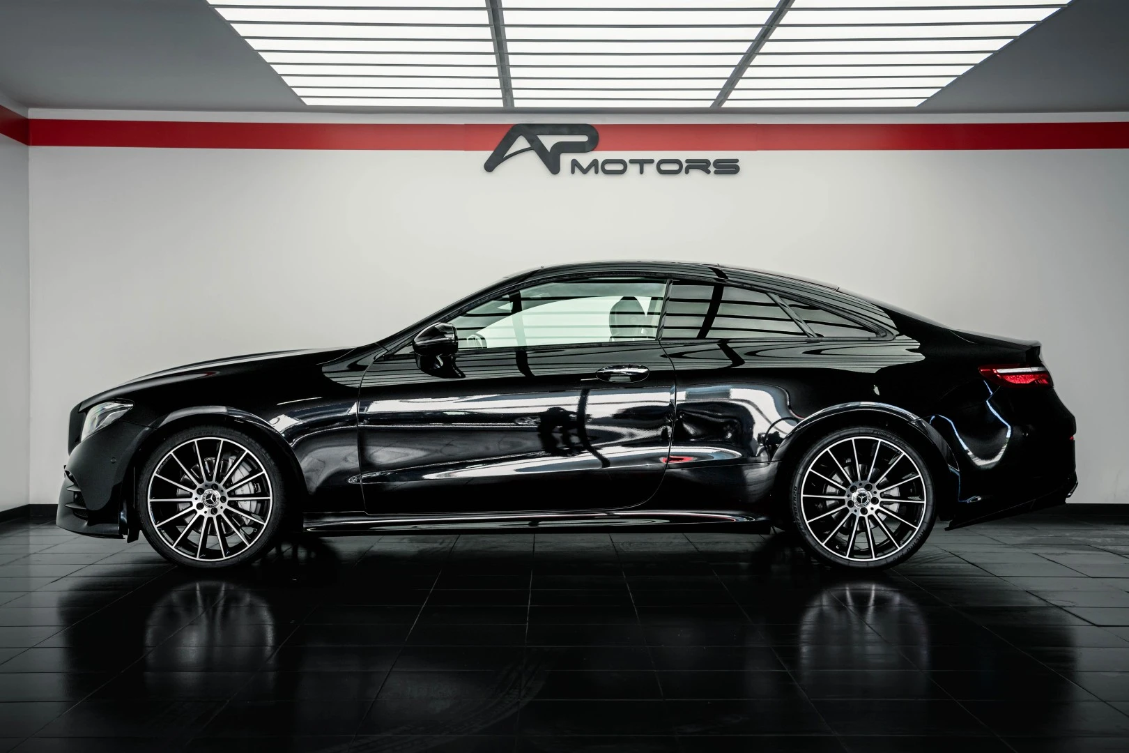 Mercedes-Benz E 220 d AMG Line