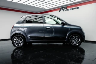 Renault Twingo Z.E. 22 Intens