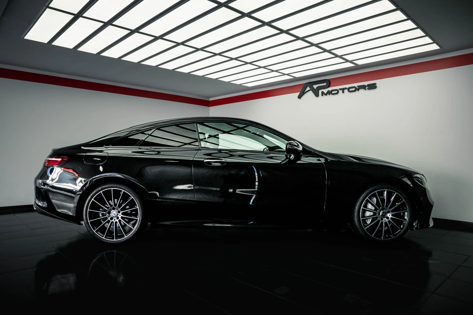 Mercedes-Benz E 220 d AMG Line