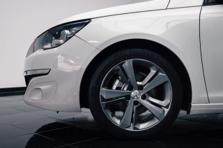 Peugeot 308 1.6 e-HDi Active J17