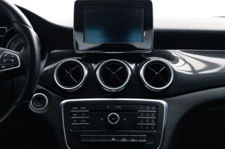 Mercedes-Benz CLA 180 Urban
