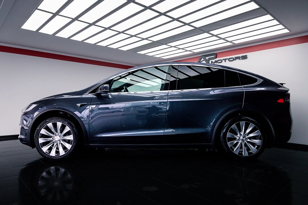 Tesla Model X 100D