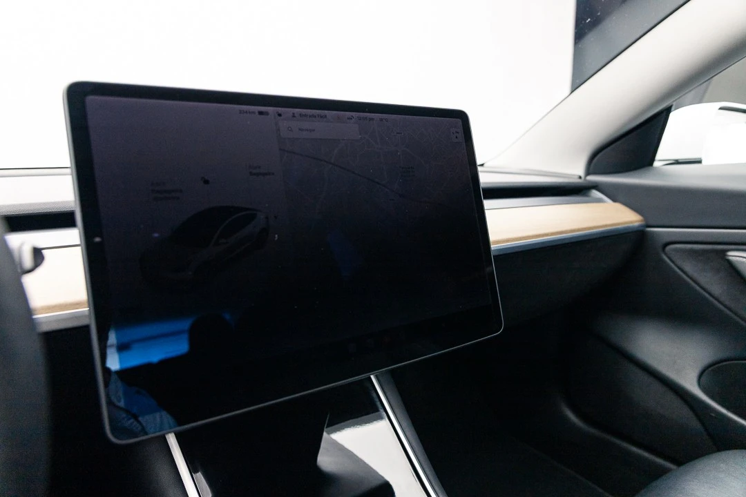Tesla Model 3 Long-Range Dual Motor AWD