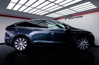 Tesla Model X 100D