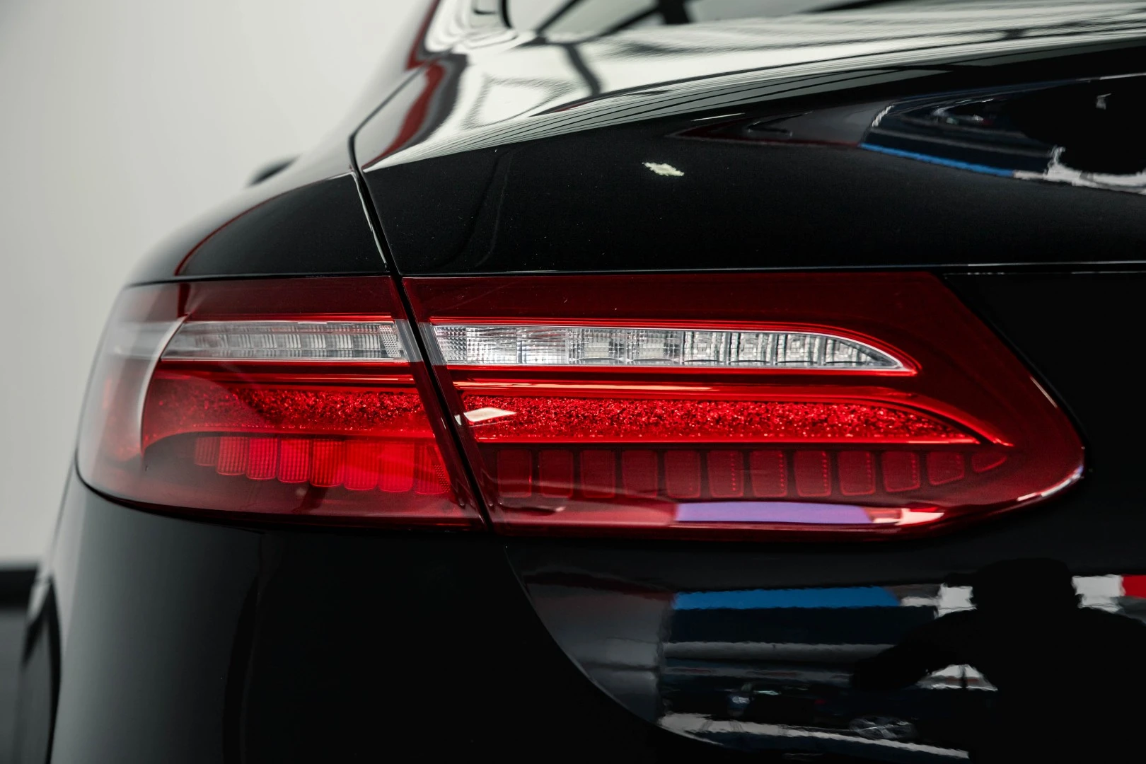 Mercedes-Benz E 220 d AMG Line