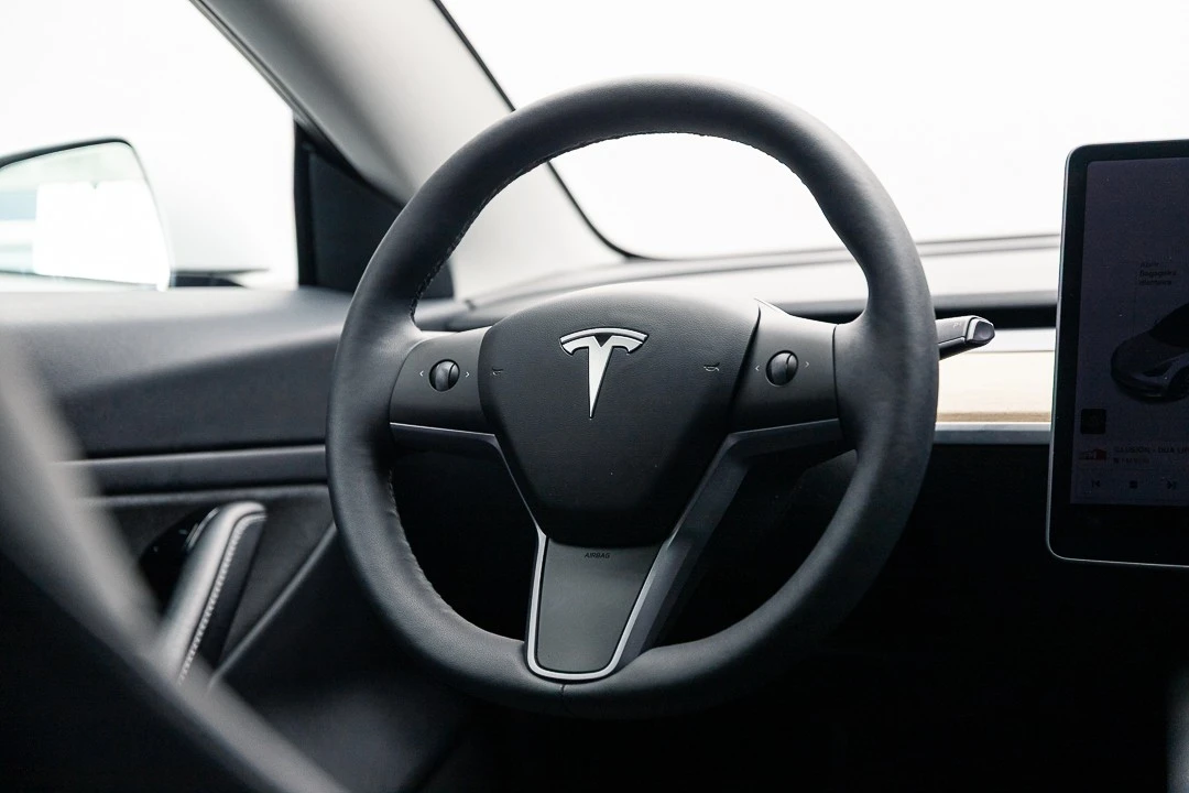Tesla Model 3 Long-Range Dual Motor AWD