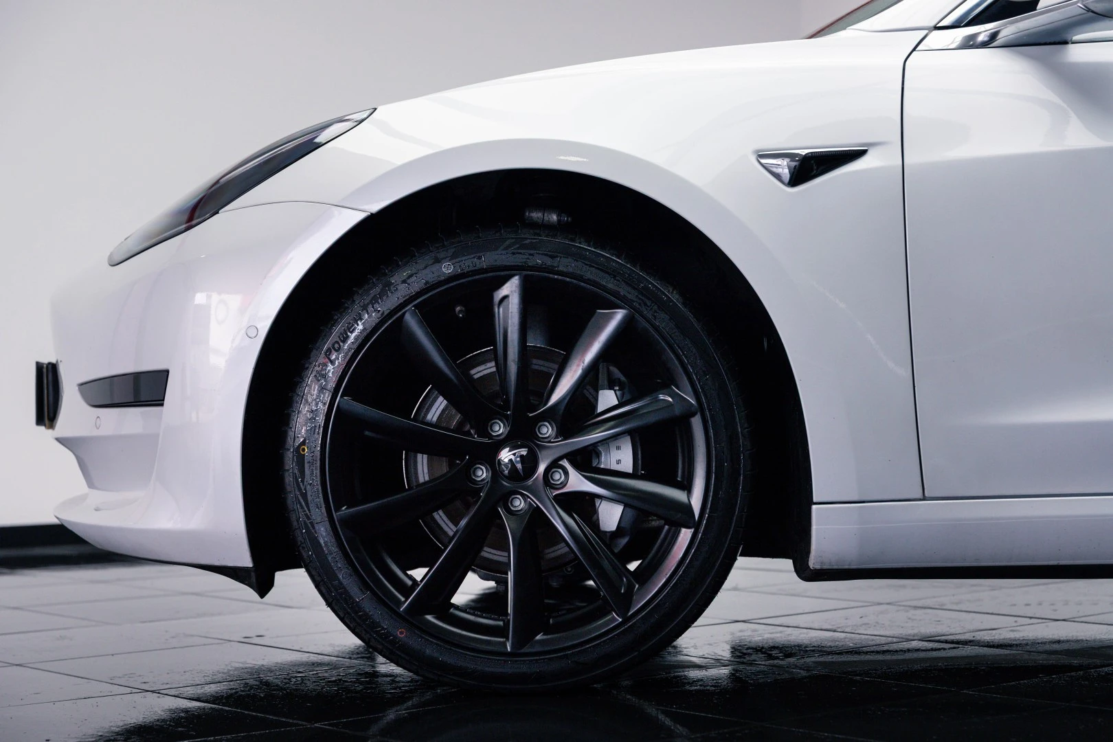 Tesla Model 3 Standard Range Plus RWD