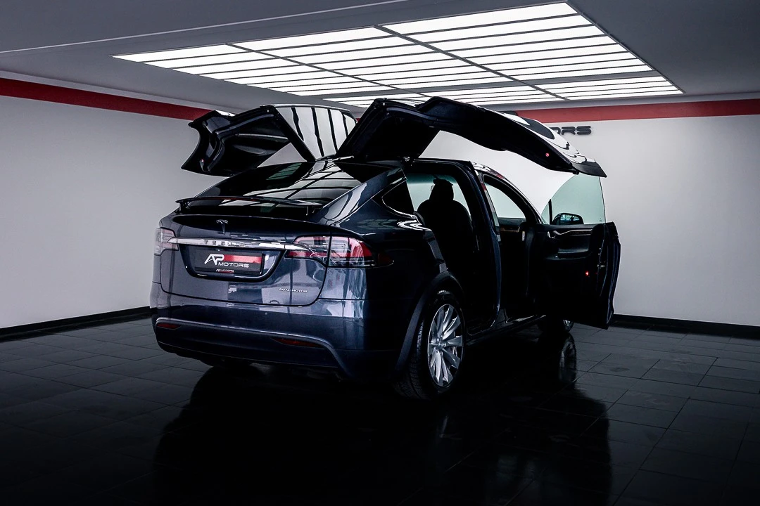 Tesla Model X 100D