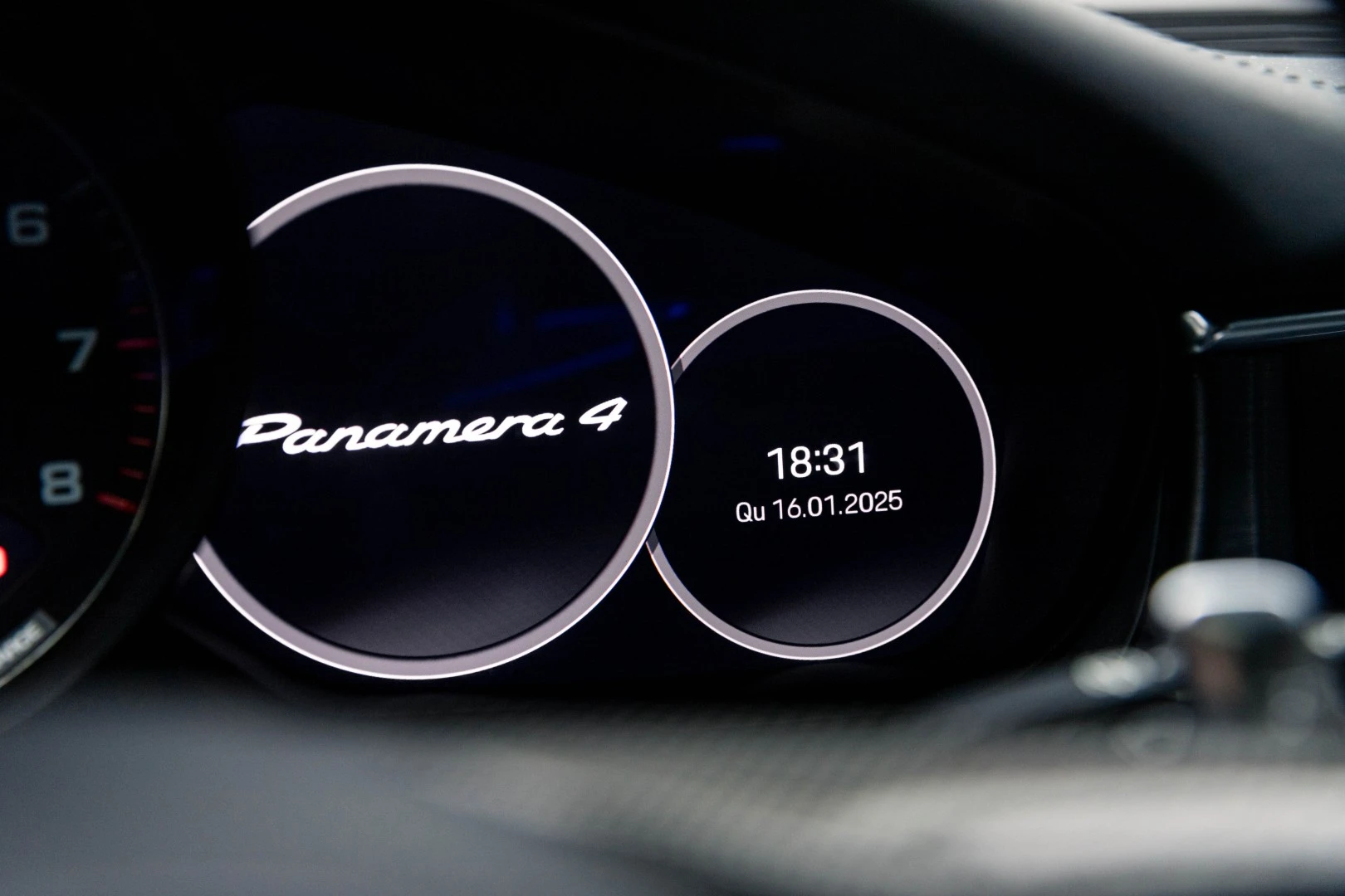 Porsche Panamera Sport Turismo 4 E-Hybrid Platinum Edition