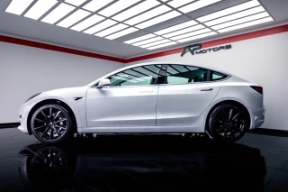 Tesla Model 3 Standard Range Plus RWD