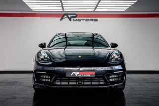 Porsche Panamera Sport Turismo 4 E-Hybrid Platinum Edition