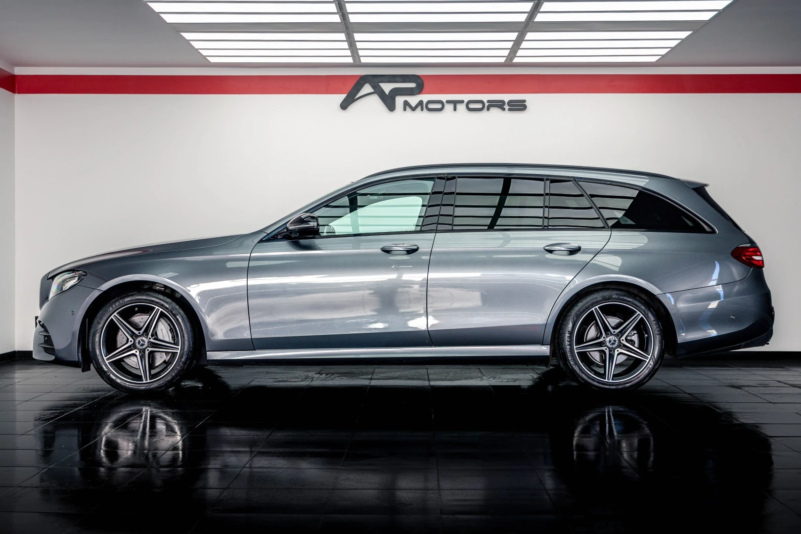 Mercedes-Benz E 220 D AMG