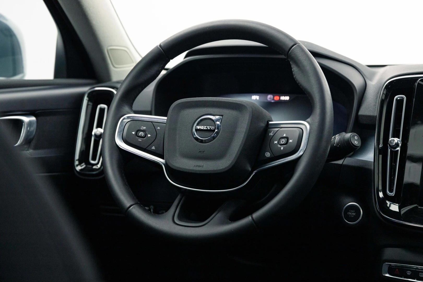 Volvo XC 40 1.5 T5 PHEV Momentum