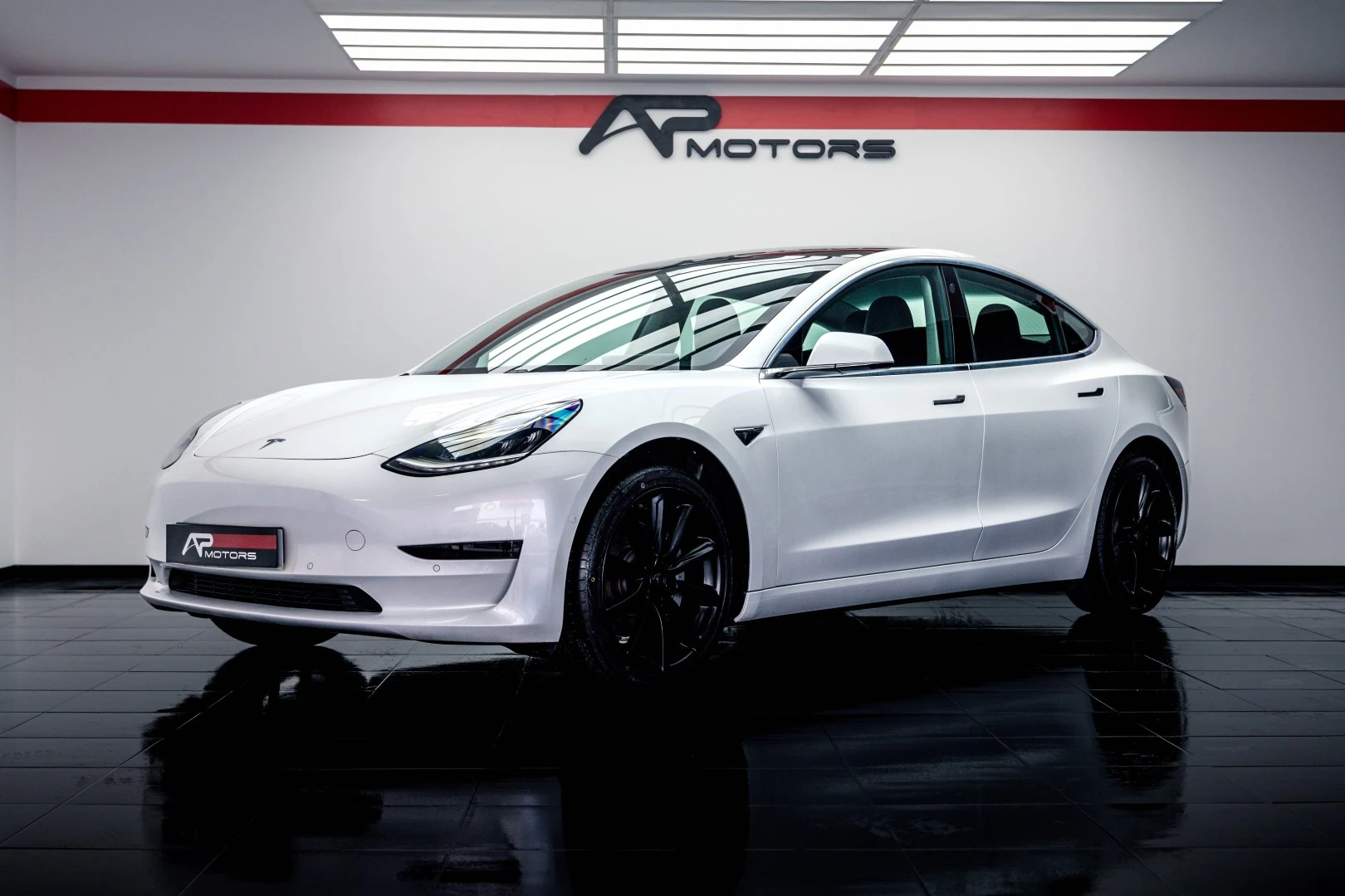 Tesla Model 3 Standard Range Plus RWD