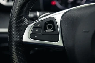 Mercedes-Benz E 220 d AMG Line
