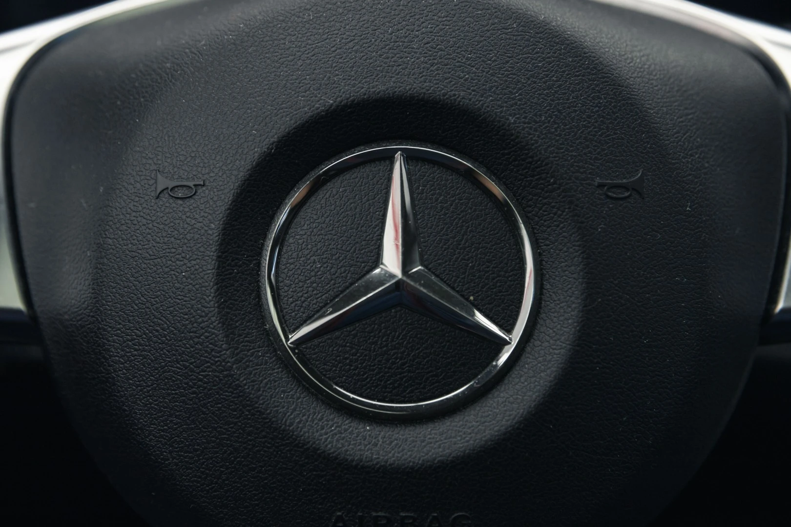 Mercedes-Benz E 220 d AMG Line