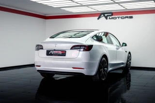 Tesla Model 3 Standard Range Plus RWD
