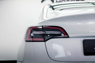 Tesla Model 3 Standard Range Plus RWD