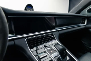 Porsche Panamera Sport Turismo 4 E-Hybrid Platinum Edition