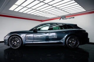 Porsche Panamera Sport Turismo 4 E-Hybrid Platinum Edition