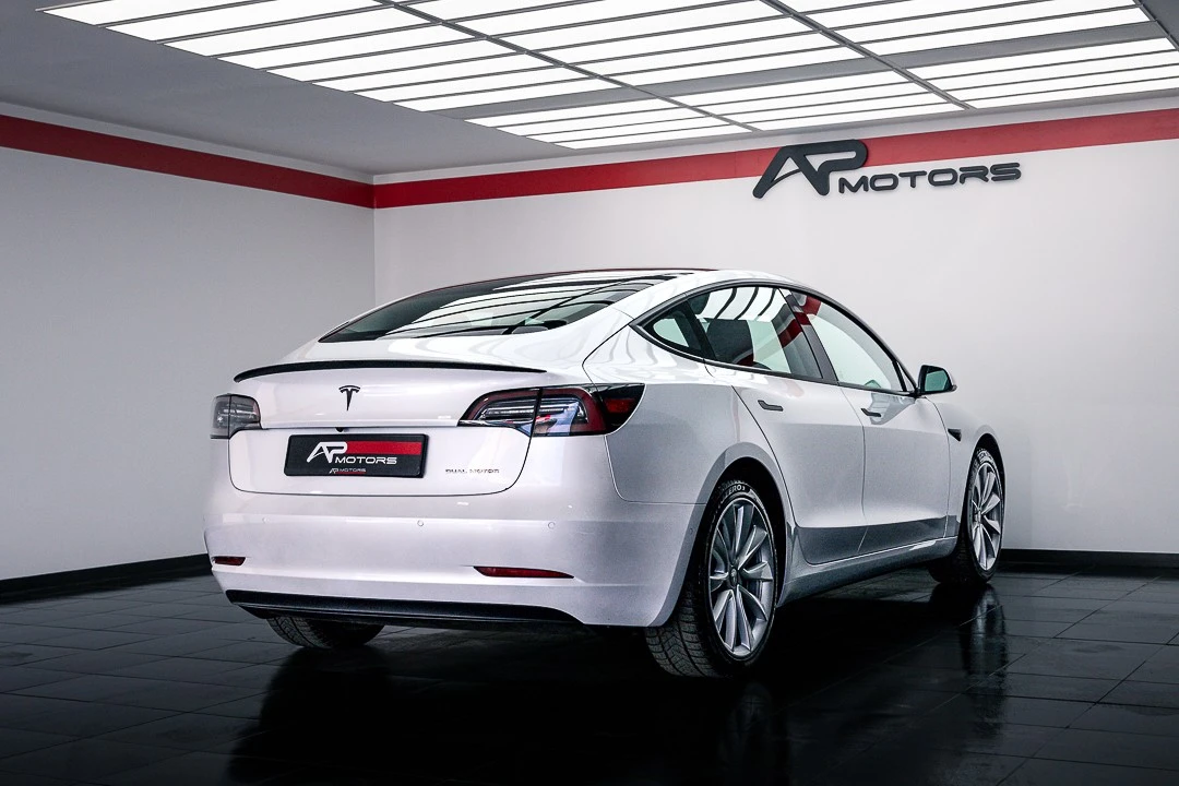 Tesla Model 3 Long-Range Dual Motor AWD