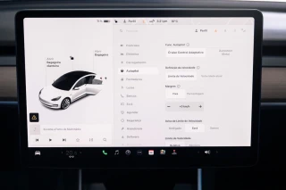 Tesla Model 3 Standard Range Plus RWD