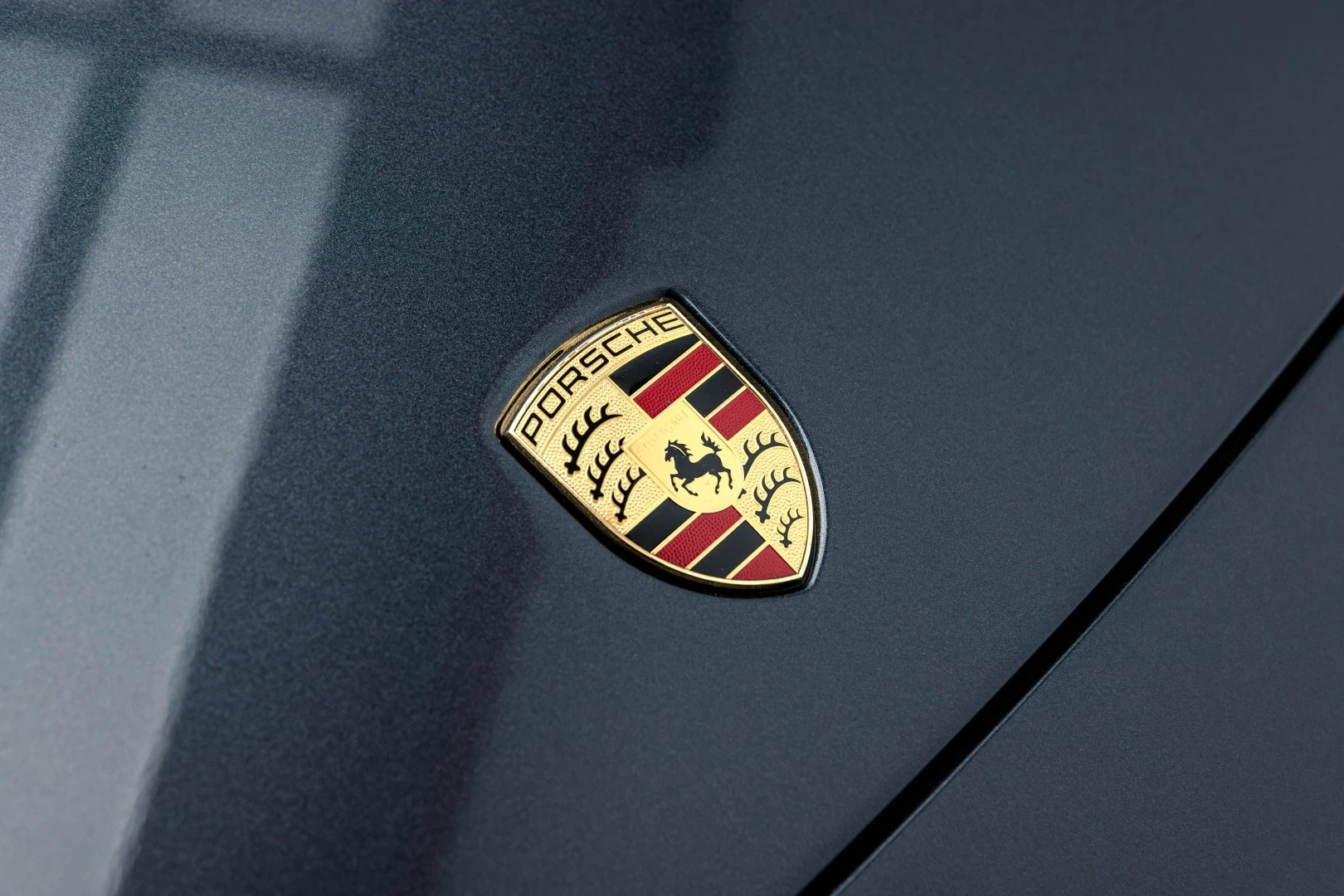 Porsche Panamera Sport Turismo 4 E-Hybrid Platinum Edition
