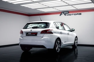 Peugeot 308 1.6 e-HDi Active J17