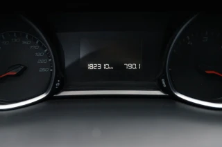 Peugeot 308 1.6 e-HDi Active J17