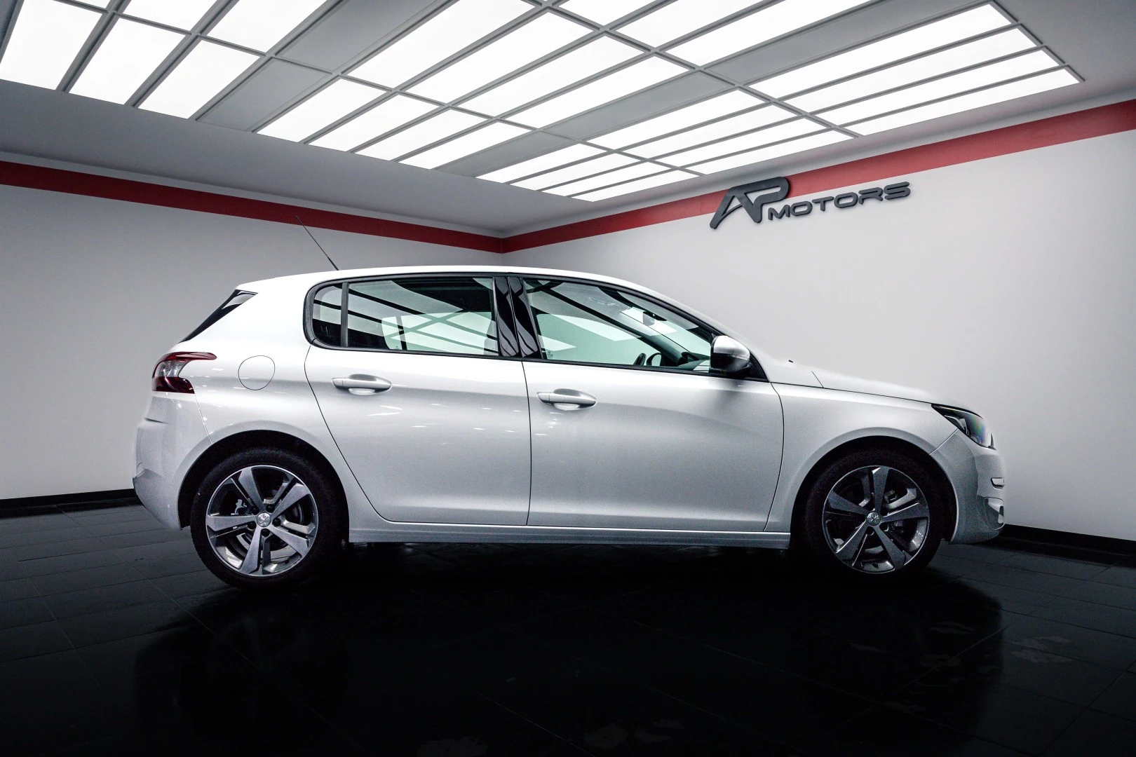 Peugeot 308 1.6 e-HDi Active J17