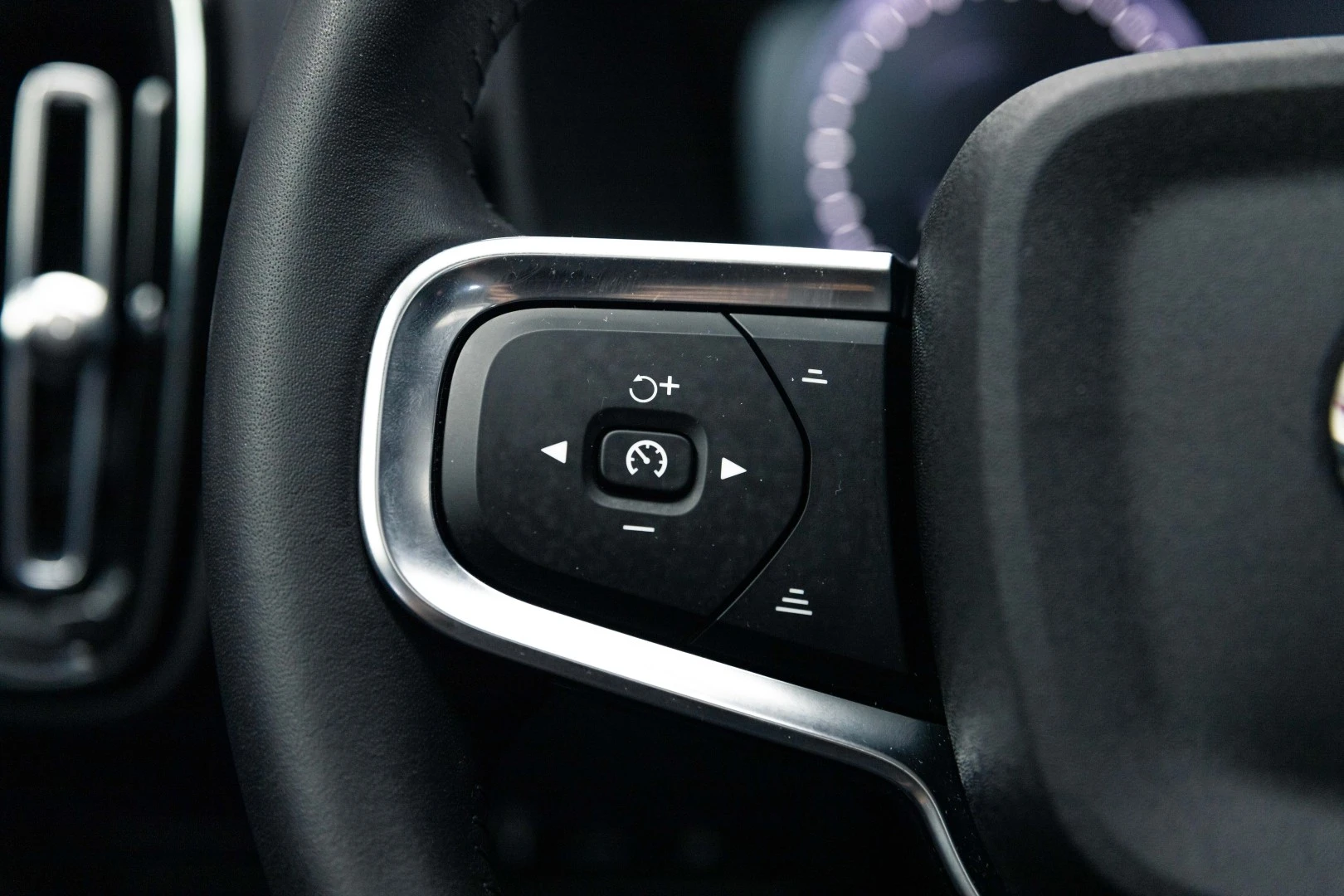 Volvo XC 40 1.5 T5 PHEV Momentum