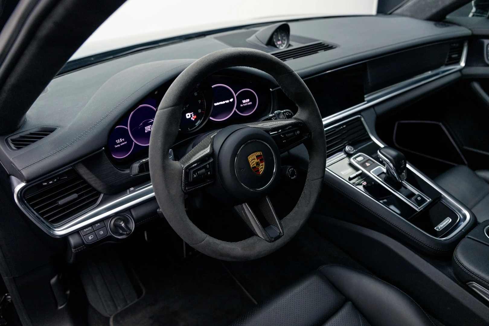 Porsche Panamera Sport Turismo 4 E-Hybrid Platinum Edition