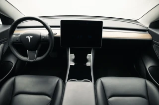 Tesla Model 3 Standard Range Plus RWD