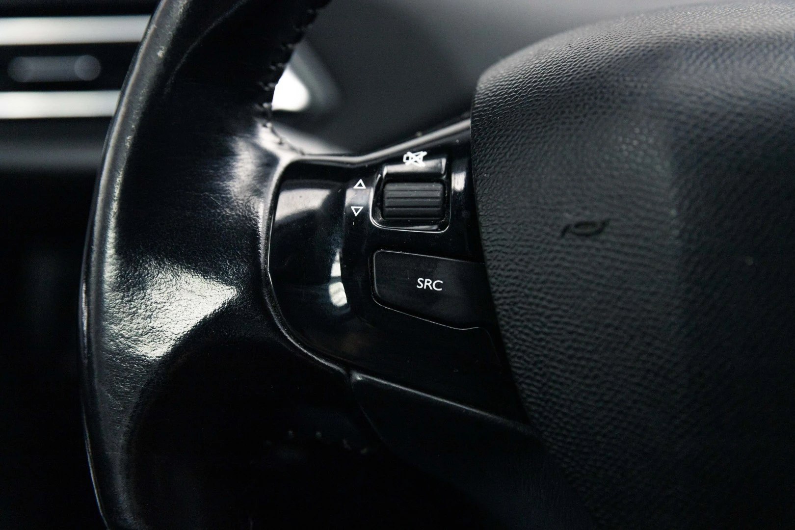 Peugeot 308 1.6 e-HDi Active J17