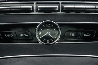Mercedes-Benz E 220 d AMG Line