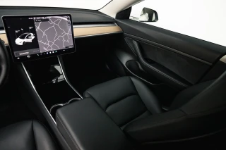Tesla Model 3 Standard Range Plus RWD