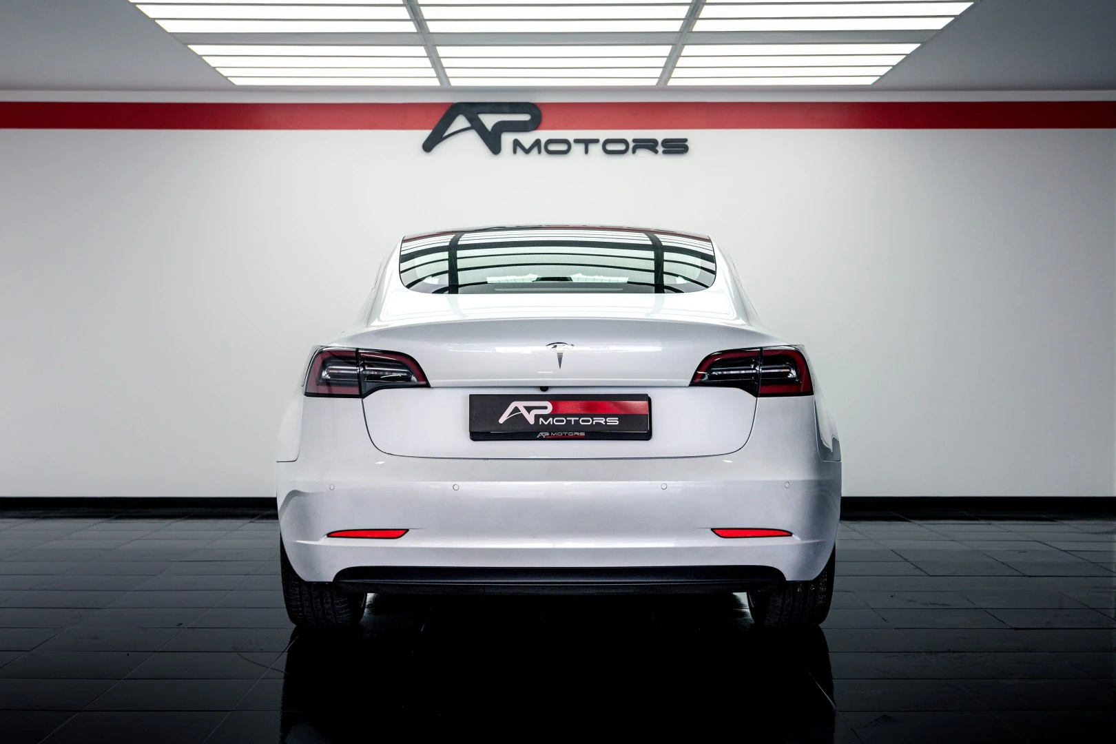 Tesla Model 3 Standard Range Plus RWD