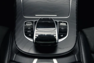 Mercedes-Benz E 220 d AMG Line