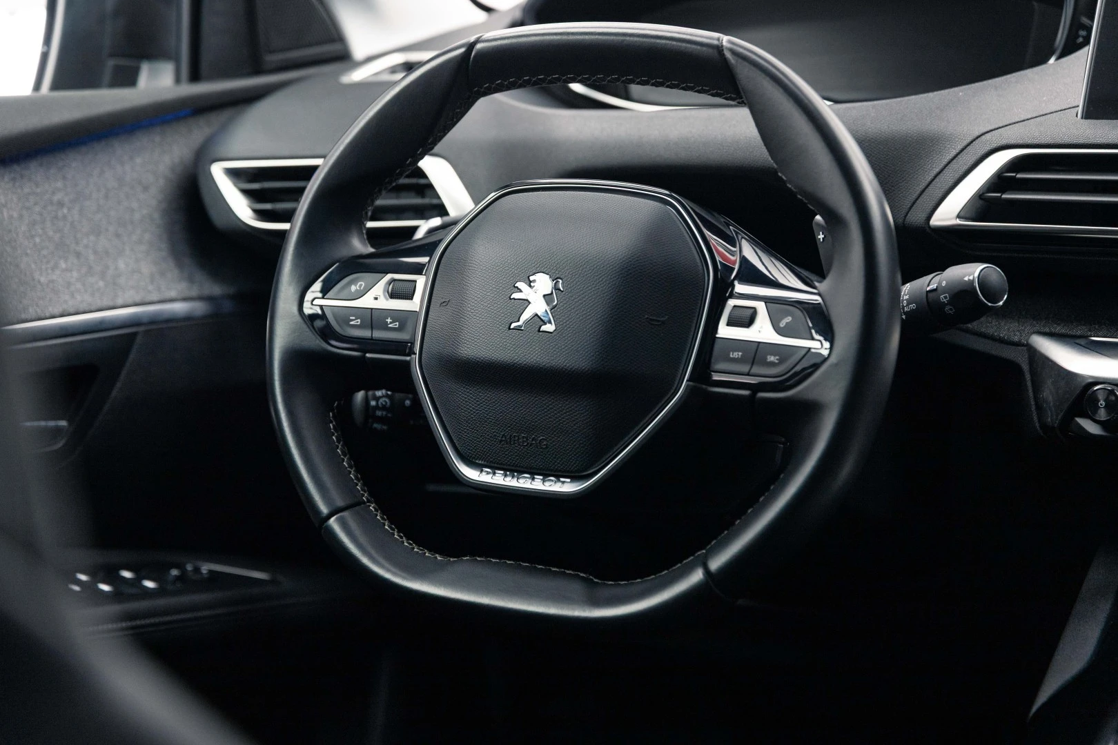 Peugeot 5008 1.5 BlueHDi Allure EAT8