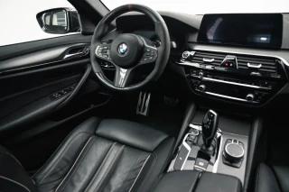 BMW M550d xDrive Auto