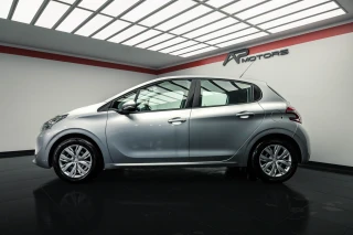 Peugeot 208 1.2 VTi Access