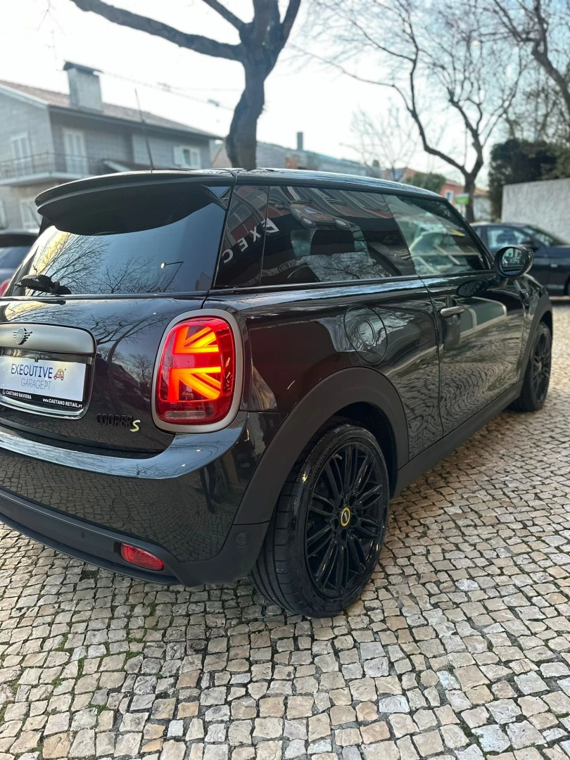 MINI 3 Portas Cooper SE Resolute Edition