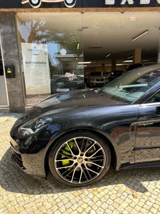 Porsche Panamera Sport Turismo 4 E-Hybrid