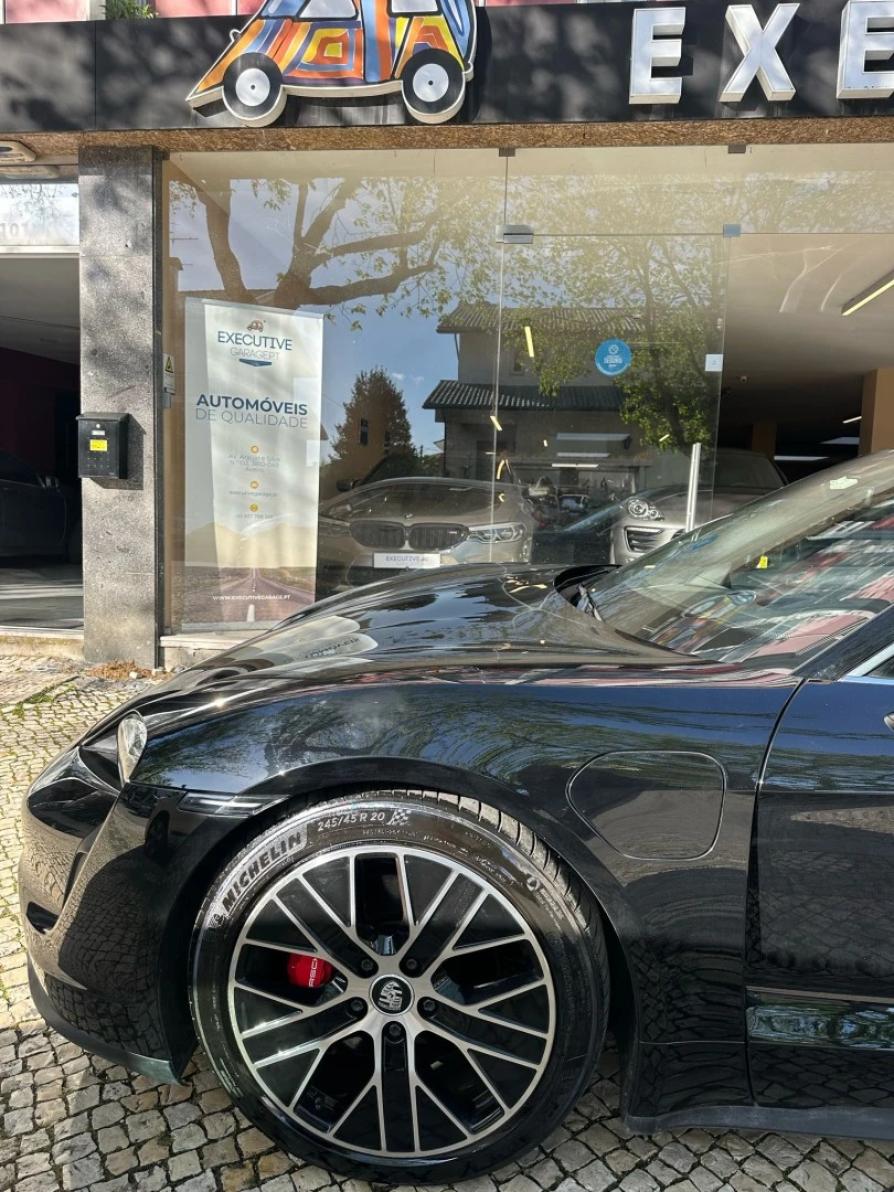 Porsche Taycan 4S