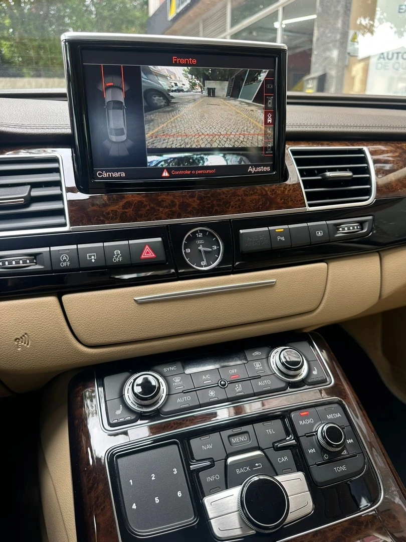 Audi A8 3.0 TDi V6 quattro