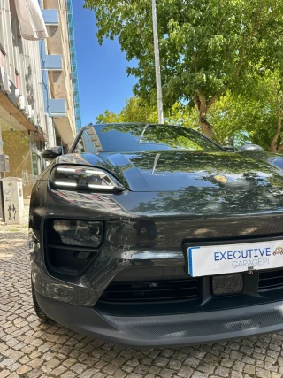Porsche Macan Electric 4