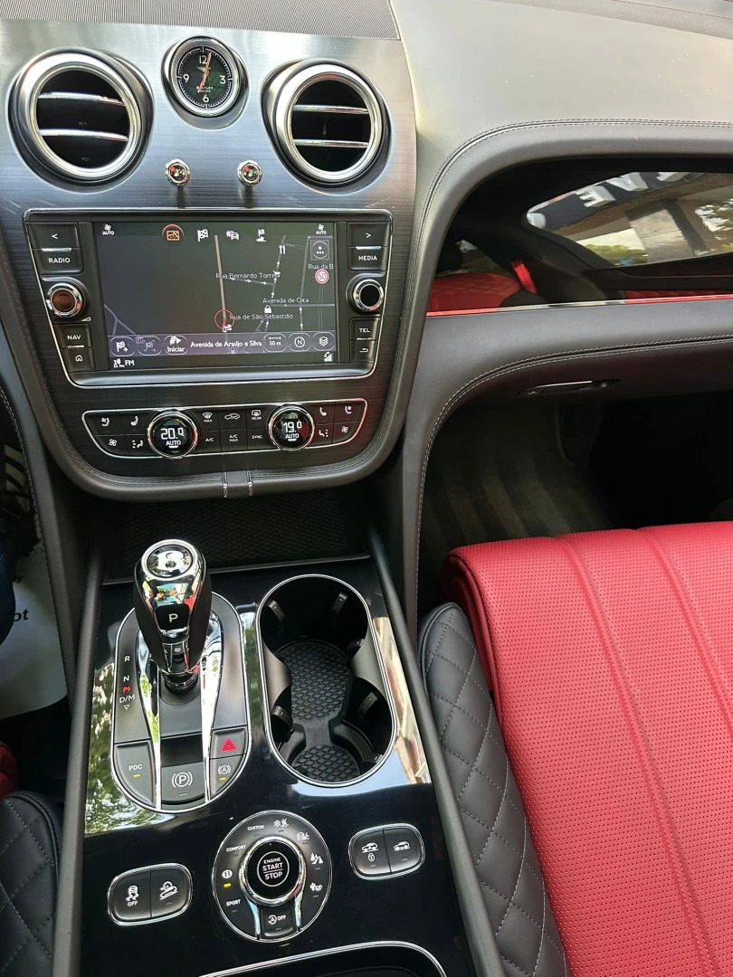 Bentley Bentayga V8