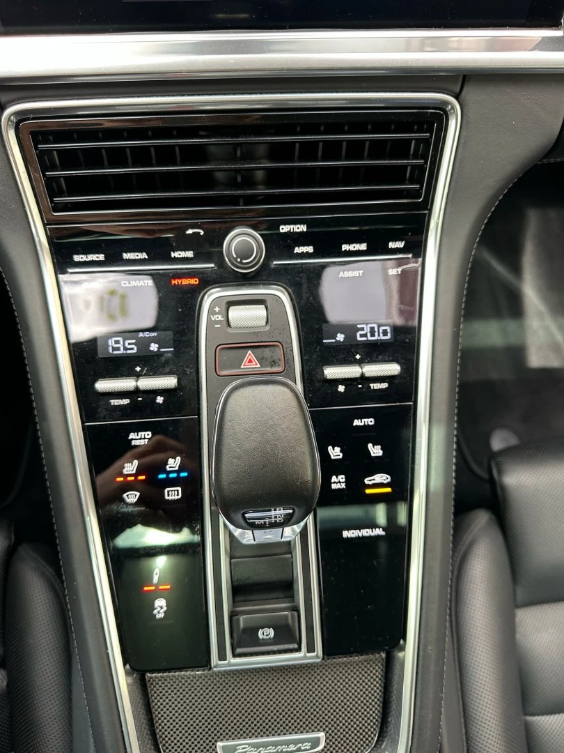 Porsche Panamera Sport Turismo 4 E-Hybrid